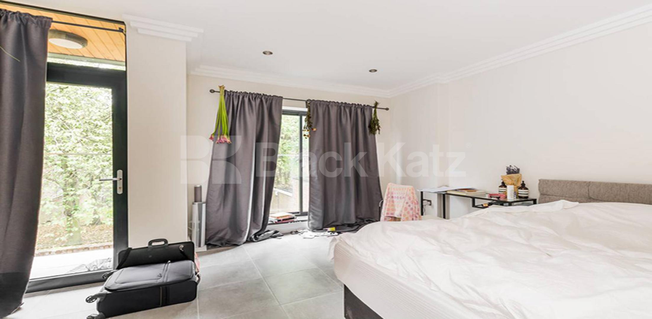 			MODERN 3 BEDROOM 2 BATHROOM MEWS HOUSE, 3 Bedroom, 1 bath, 1 reception Apartment			 Lotus Mews N19, HOLLOWAY / ARCHWAY
